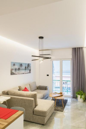 2 br cozy stylish apartment